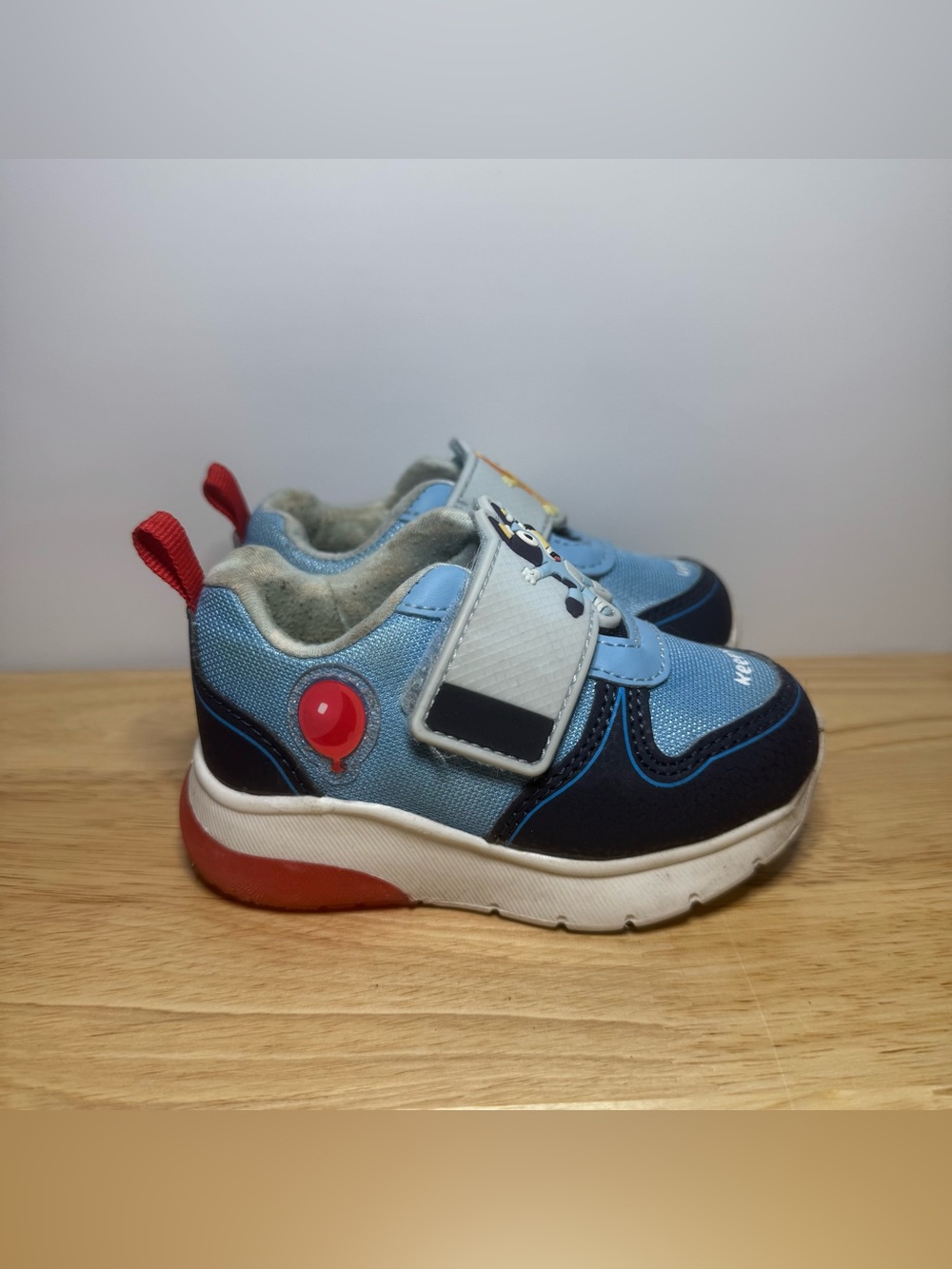 Bluey Light Up Sneakers Toddler 6 Sensory Playwear Neutral Daycare Colorful - Picture 3 of 9